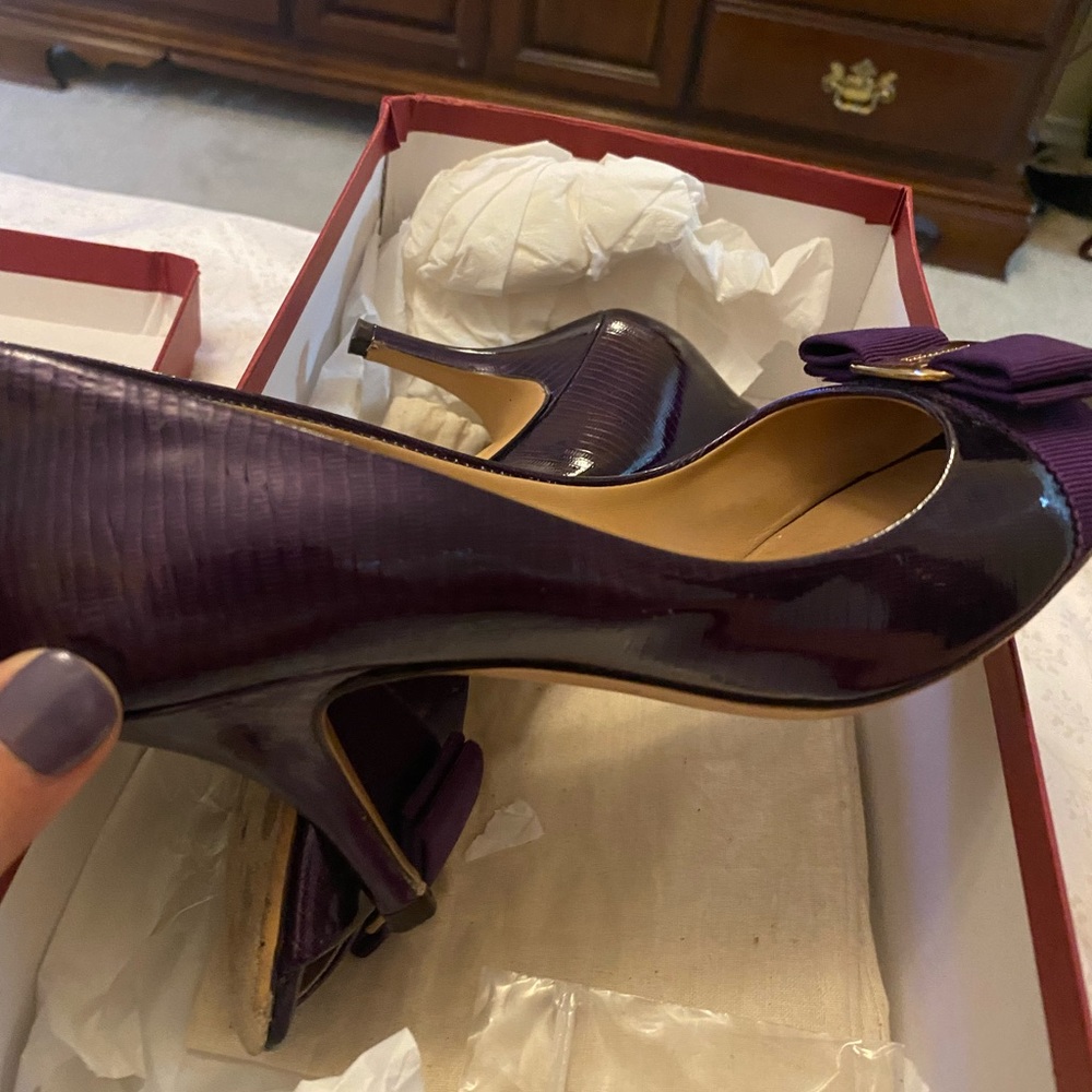 Salvatore Ferragamo Purple Mid-heel Peep Toe Pump - Picture 4 of 10